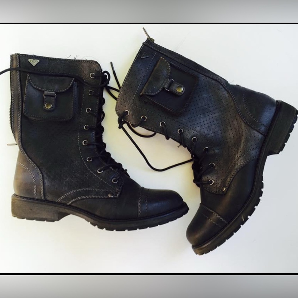 Roxy black boots